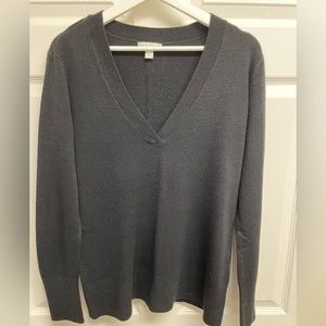New York & Company V- neck sweater